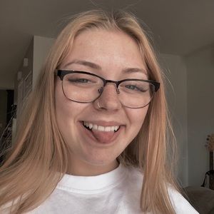 Meet your Posher, Maïna